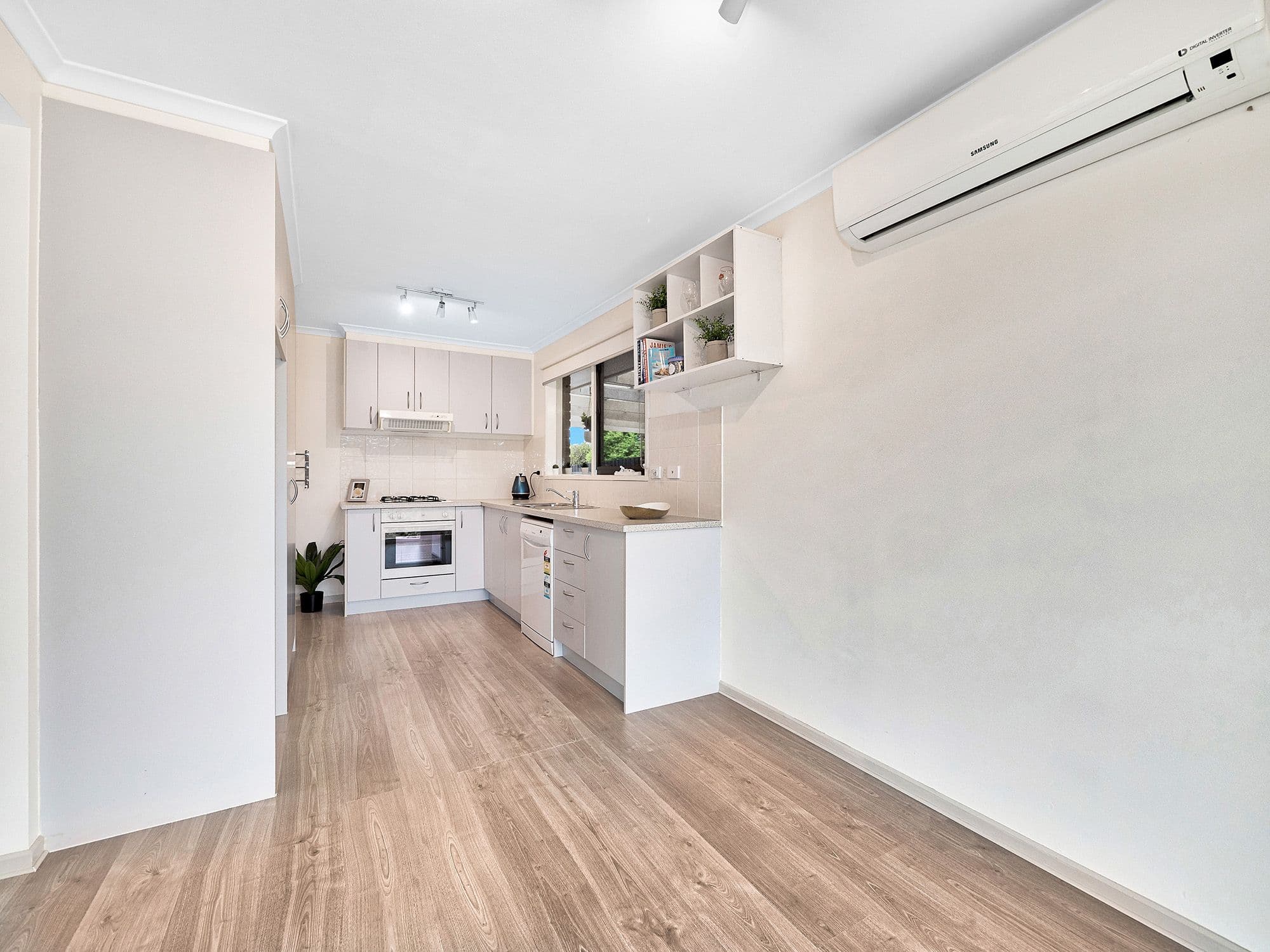 5 Cairns Road, Hampton Park VIC 3976, Hampton Park - Thumbnail 6