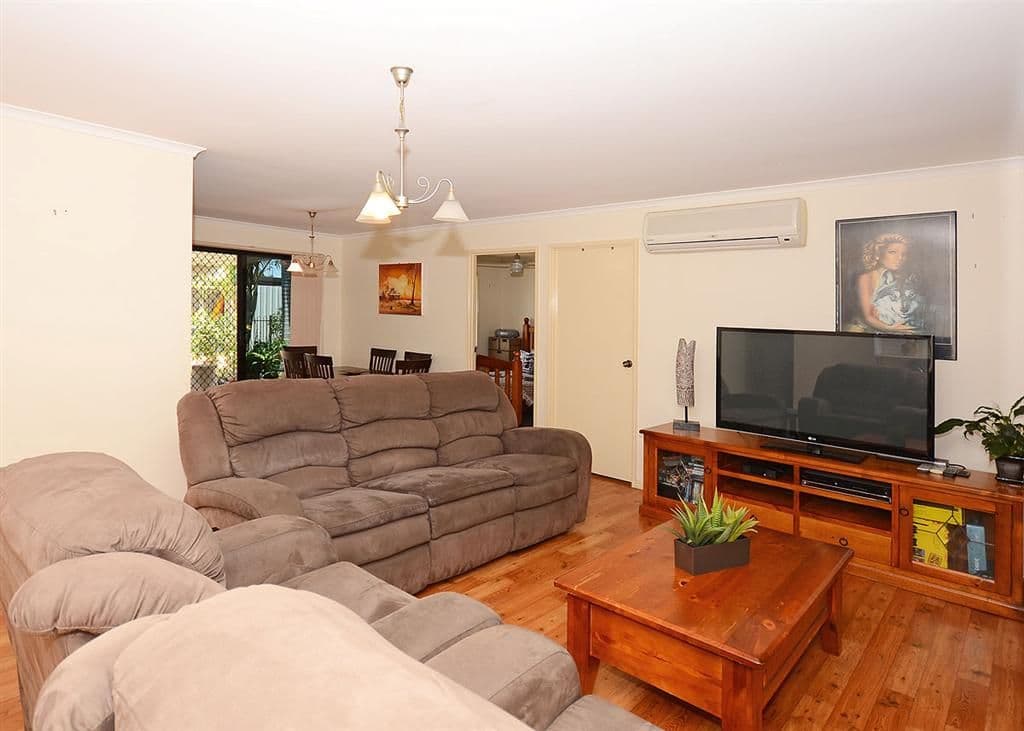 18 Aimee Drive, URANGAN QLD 4655, Urangan - Thumbnail 3