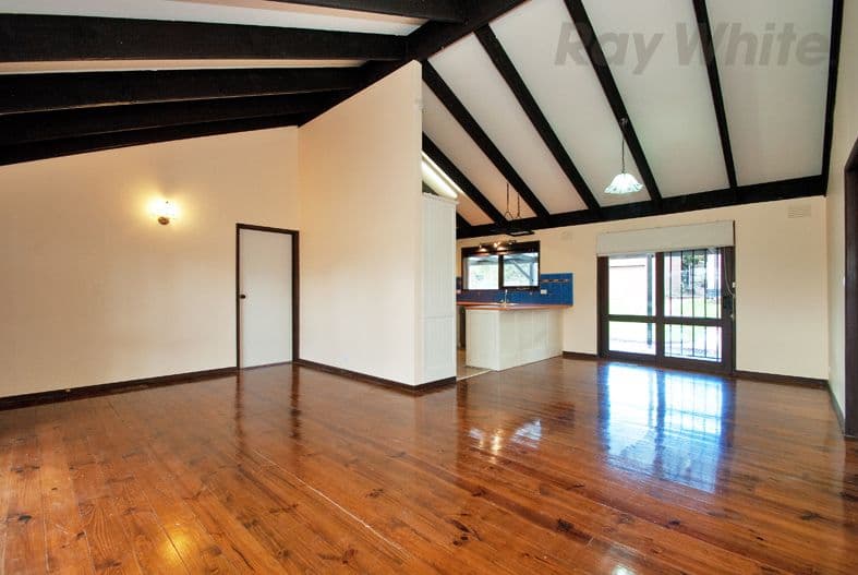 13 SPRINGSONG PASS, CHIRNSIDE PARK VIC 3116, Chirnside Park - Thumbnail 2