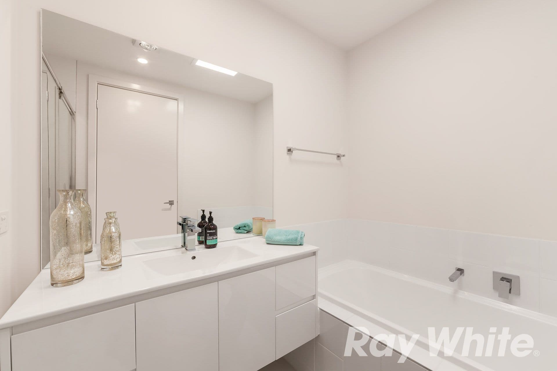 56 Stellar Place, Bundoora VIC 3083, Bundoora - Thumbnail 8