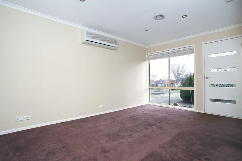 19 BILLANOOK Way, CHIRNSIDE PARK VIC 3116, Chirnside Park - Thumbnail 3