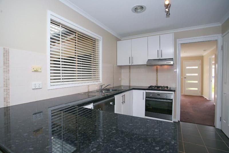 19 BILLANOOK Way, CHIRNSIDE PARK VIC 3116, Chirnside Park - Thumbnail 4