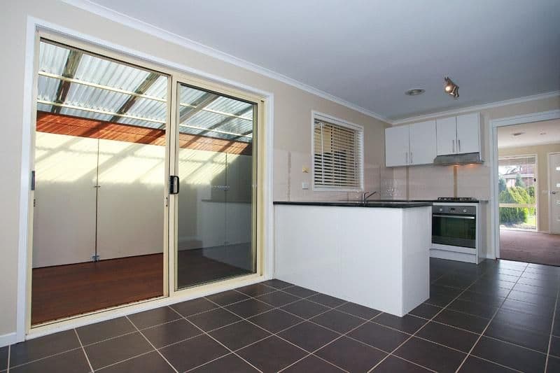 19 BILLANOOK Way, CHIRNSIDE PARK VIC 3116, Chirnside Park - Thumbnail 5