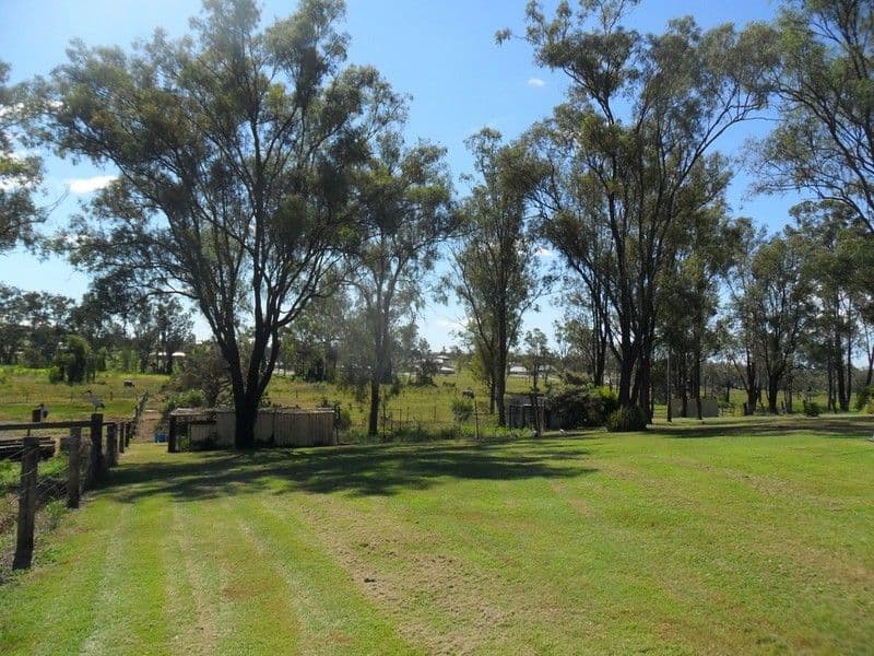 21 Boronia Court, HATTON VALE QLD 4341, Hatton Vale - Thumbnail 2