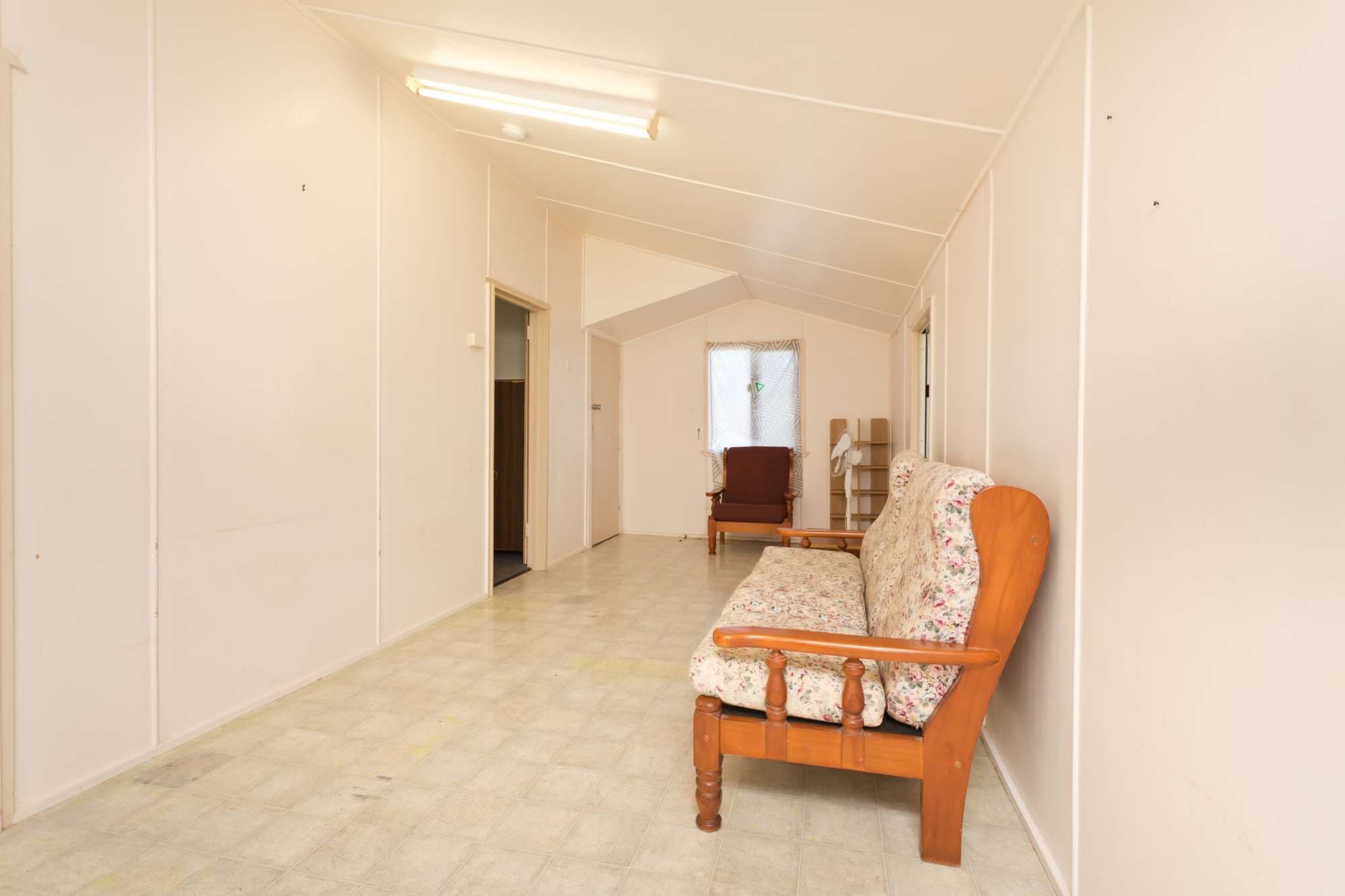 26 Townsville Street, WEST END QLD 4810, West End - Thumbnail 4