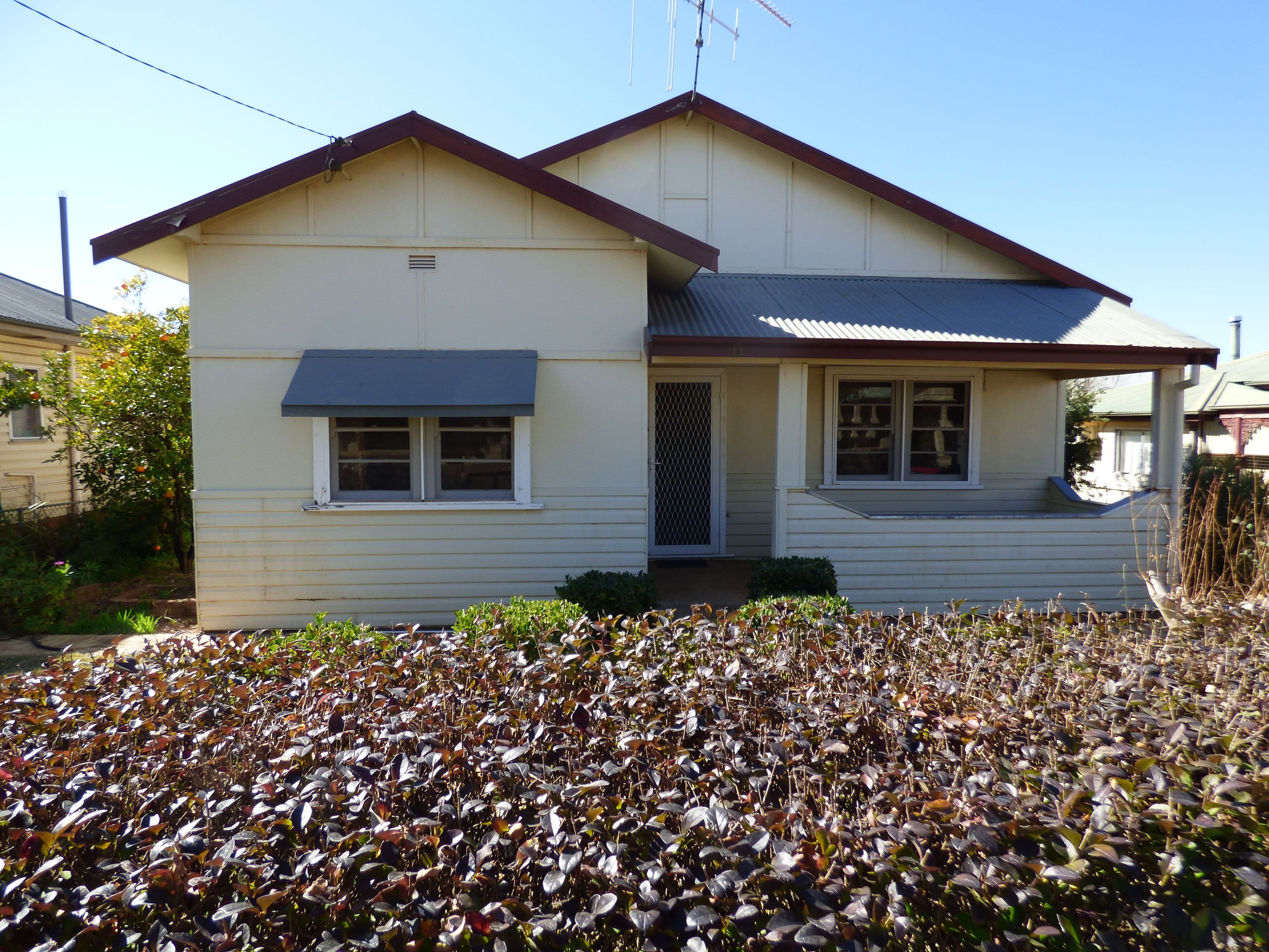 13 Underwood Street, Forbes - Image 1