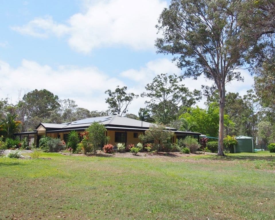 42 Scanlan Street, Sunshine Acres QLD 4655, Sunshine Acres - Thumbnail 2
