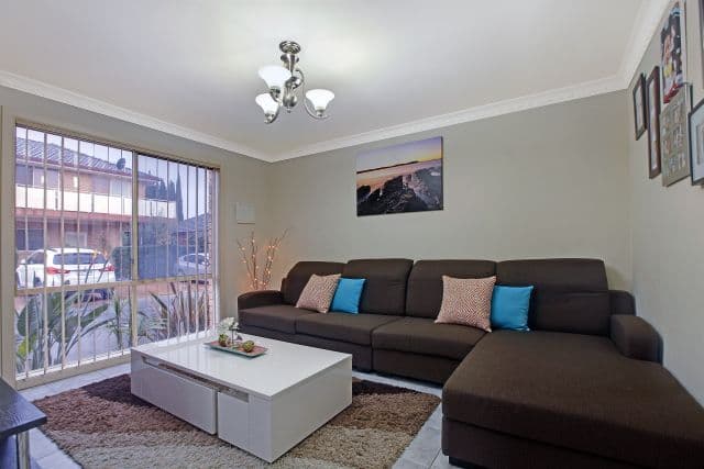 19 Elinda Place, Reservoir VIC 3073, Reservoir - Thumbnail 2