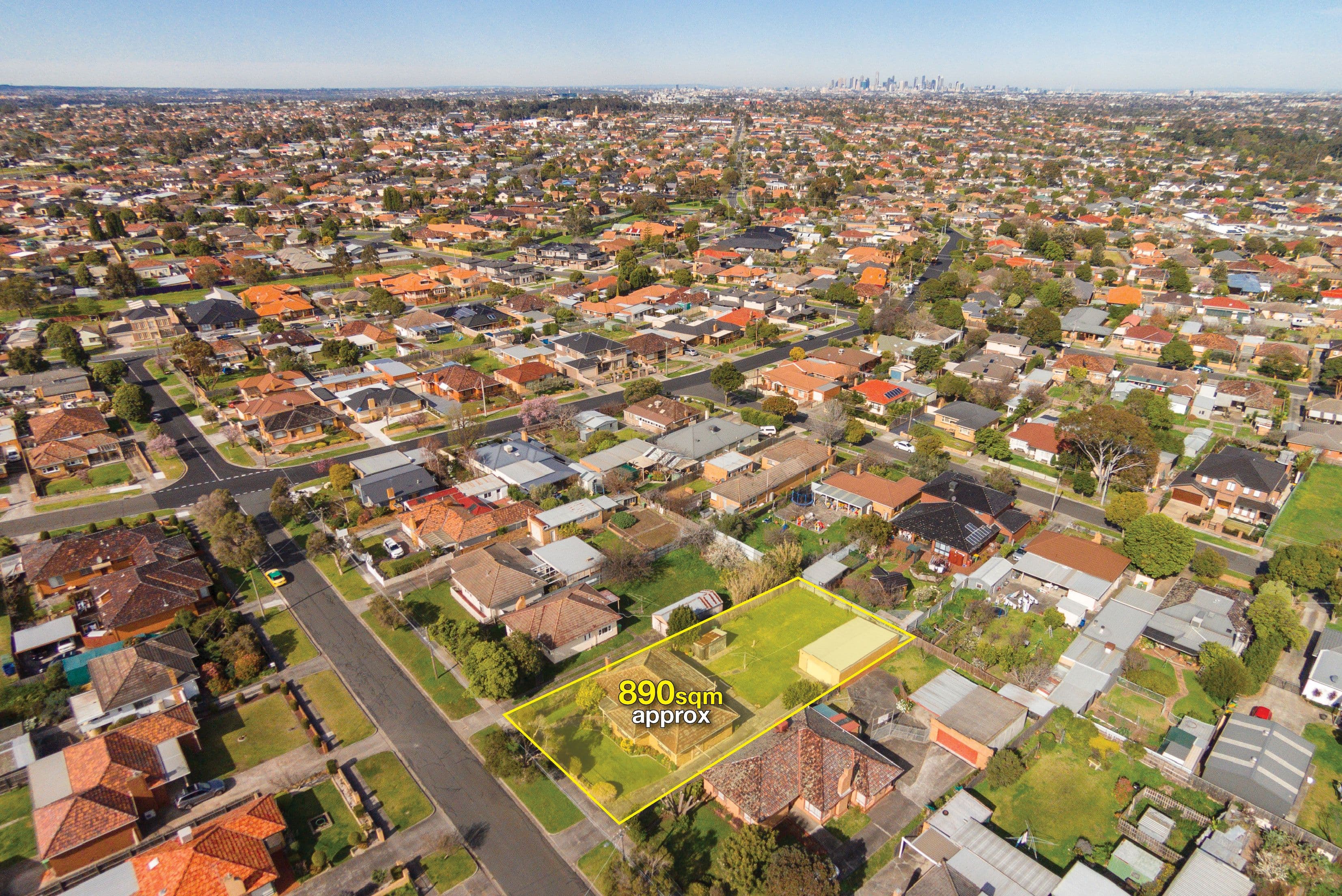 9 McCasker Avenue, Reservoir VIC 3073, Reservoir - Thumbnail 3