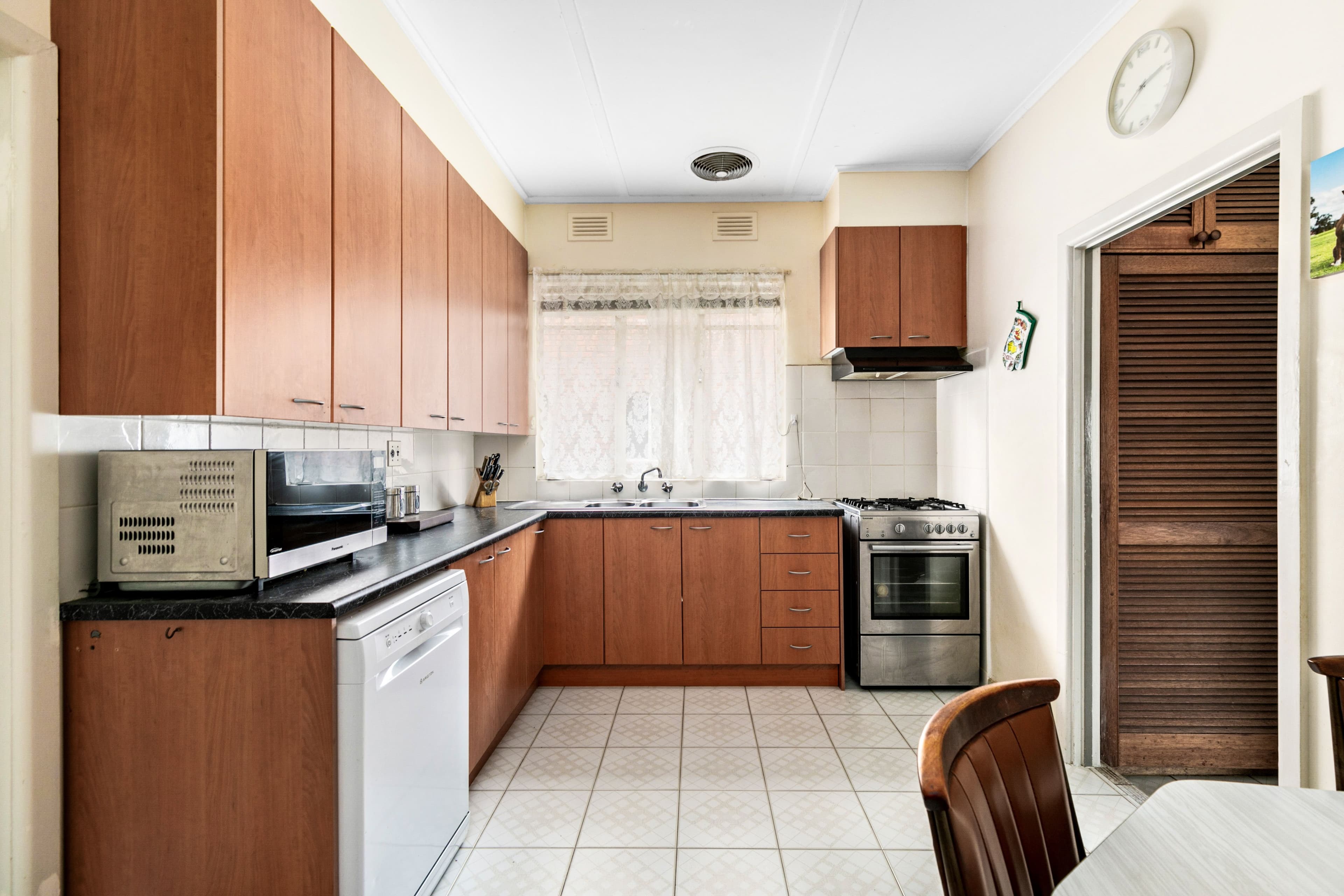 4 Queens Parade, Fawkner VIC 3060, Fawkner - Thumbnail 4