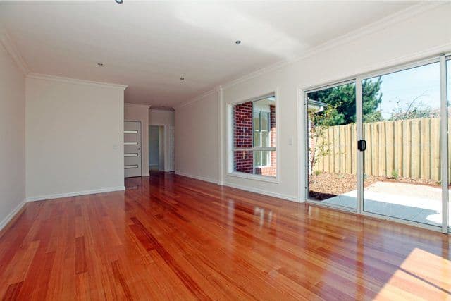 25 Tambo Avenue, RESERVOIR VIC 3073, Reservoir - Thumbnail 3