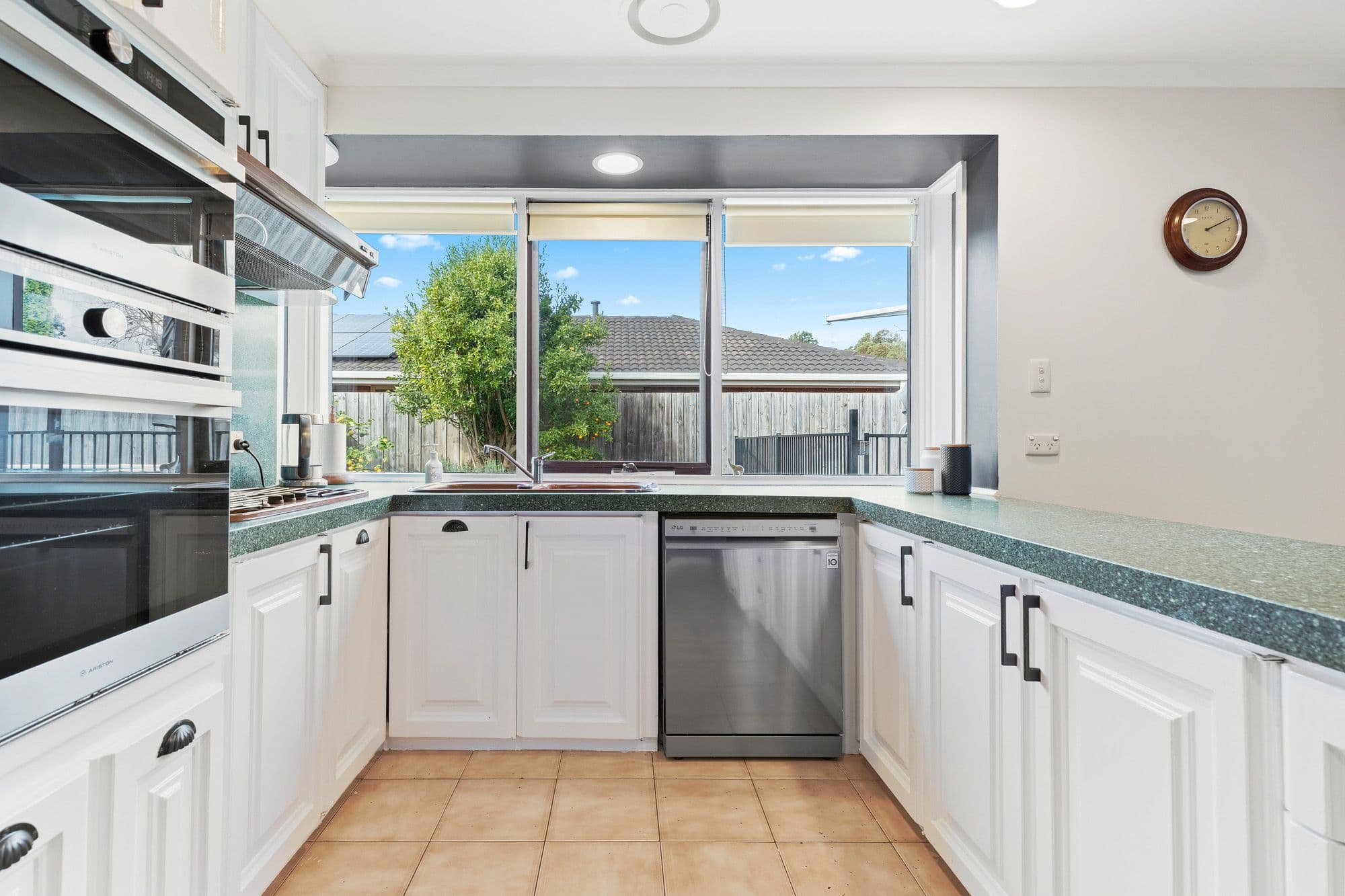 33 Bourke Crescent, Hoppers Crossing VIC 3029, Hoppers Crossing - Thumbnail 4