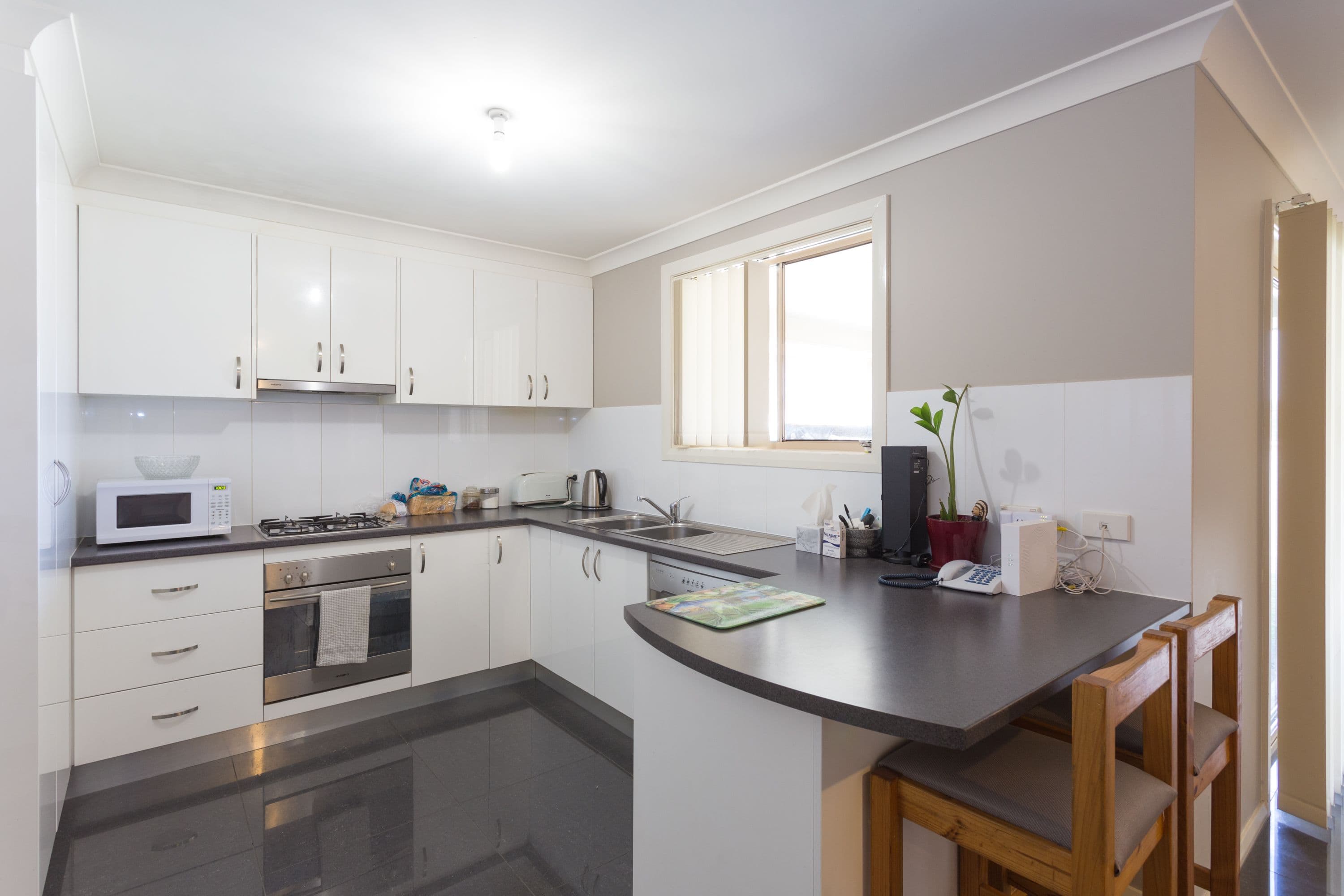 21 Robinson Court, Orange - Thumbnail 2