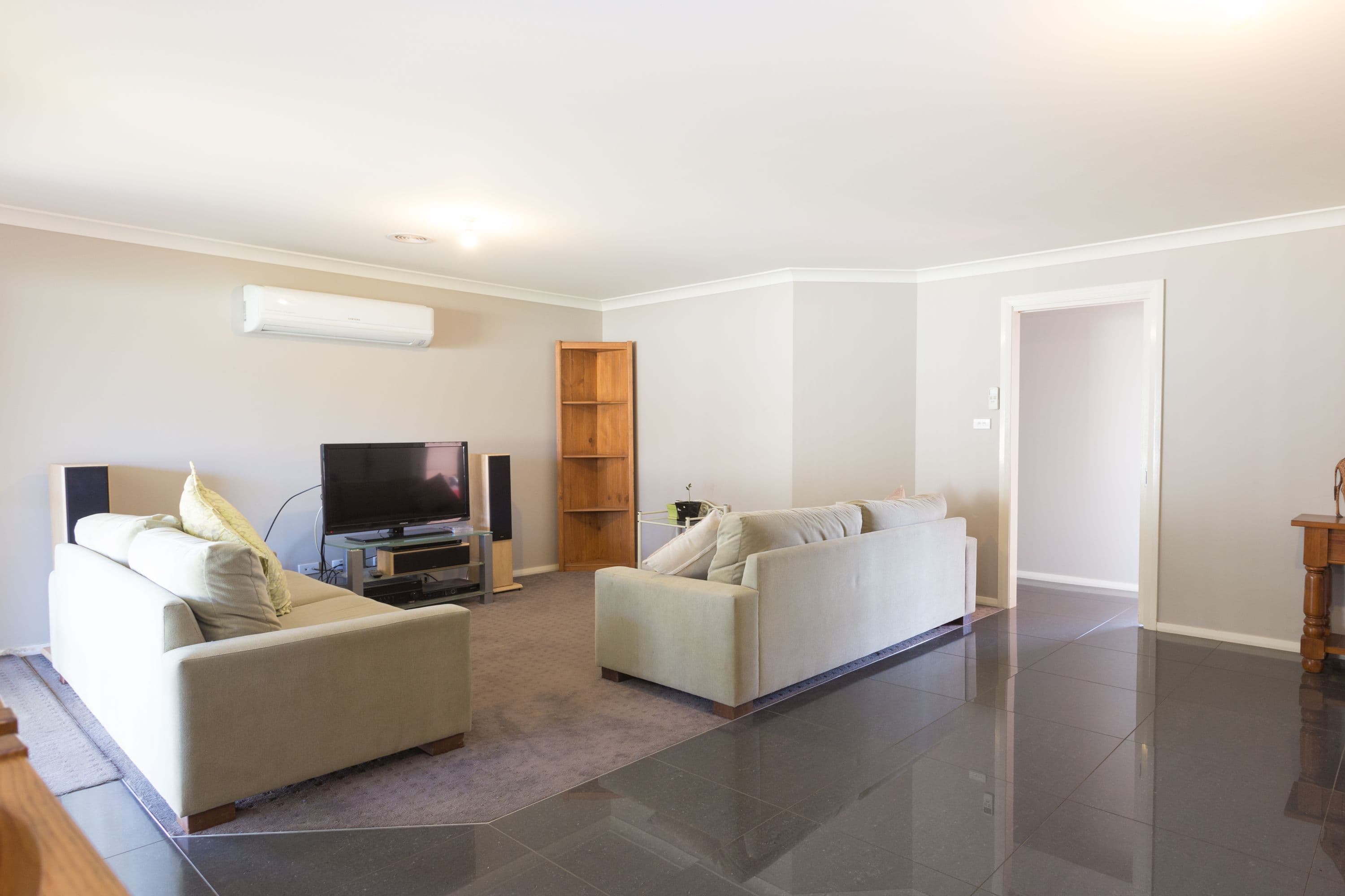 21 Robinson Court, Orange - Thumbnail 3