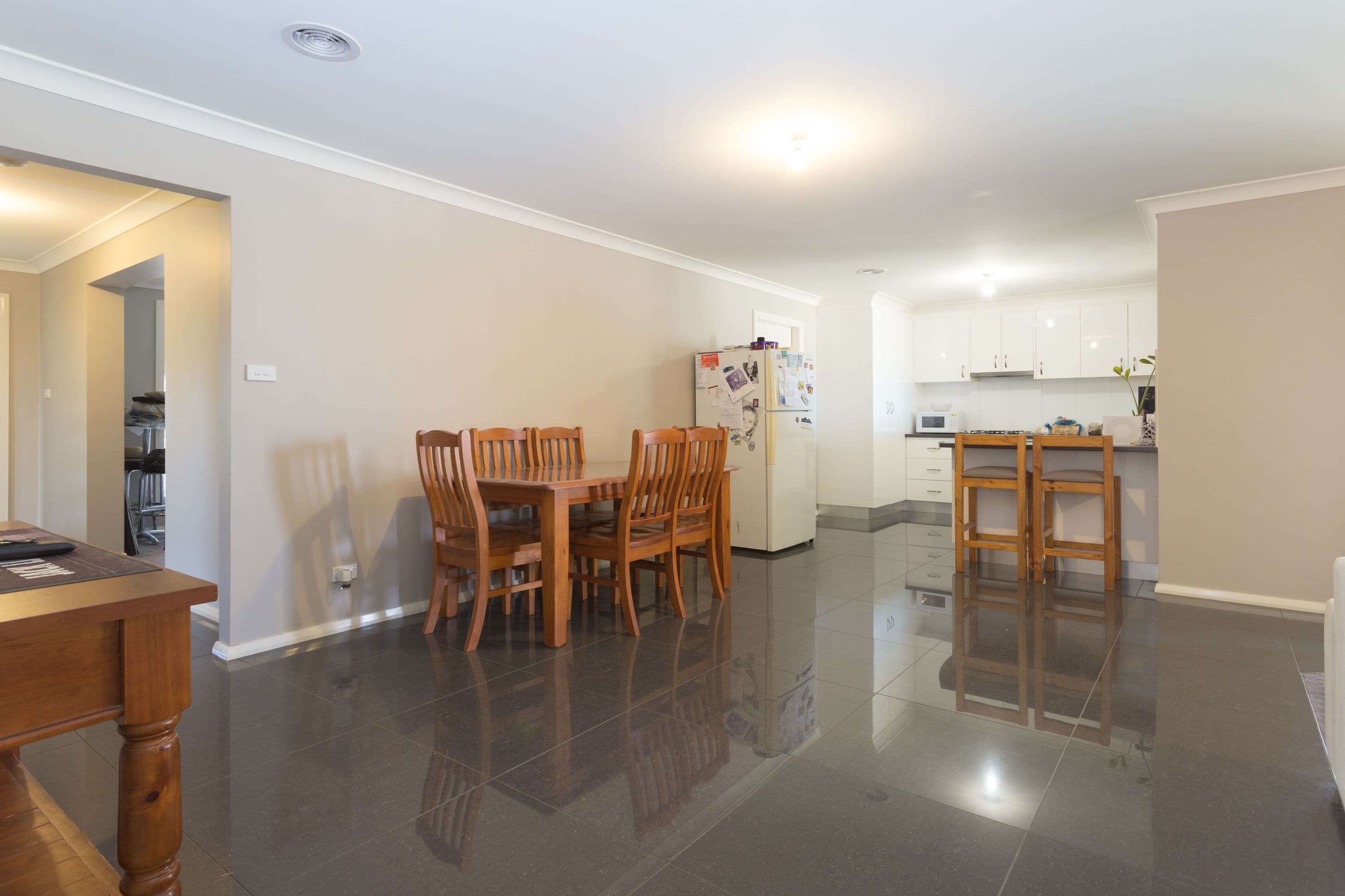 21 Robinson Court, Orange - Thumbnail 5