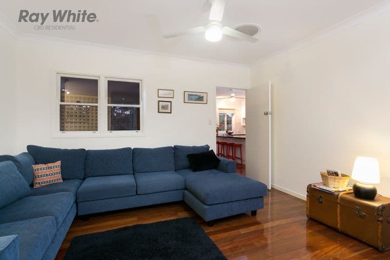 35 Newcastle Street, FAIRFIELD QLD 4103, Fairfield - Thumbnail 4