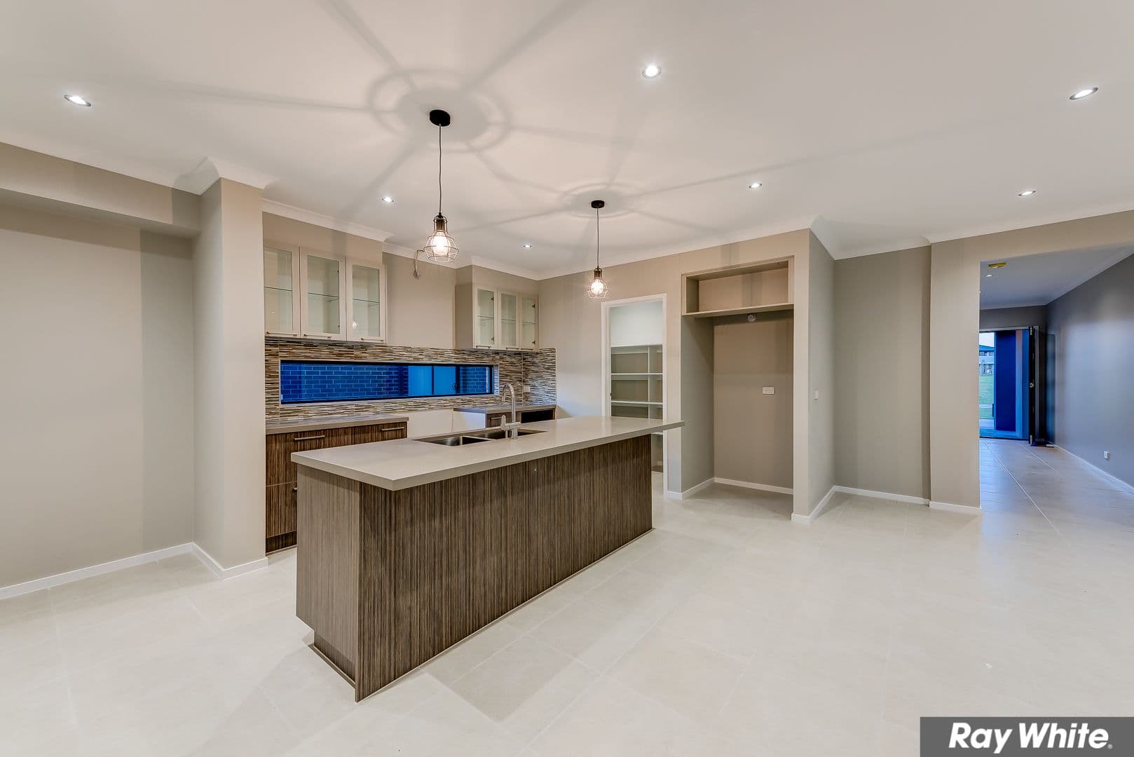 4 Devine Lane, Rockbank VIC 3335, Rockbank - Thumbnail 2