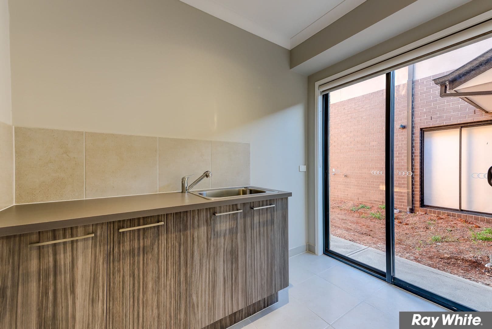 4 Devine Lane, Rockbank VIC 3335, Rockbank - Thumbnail 7