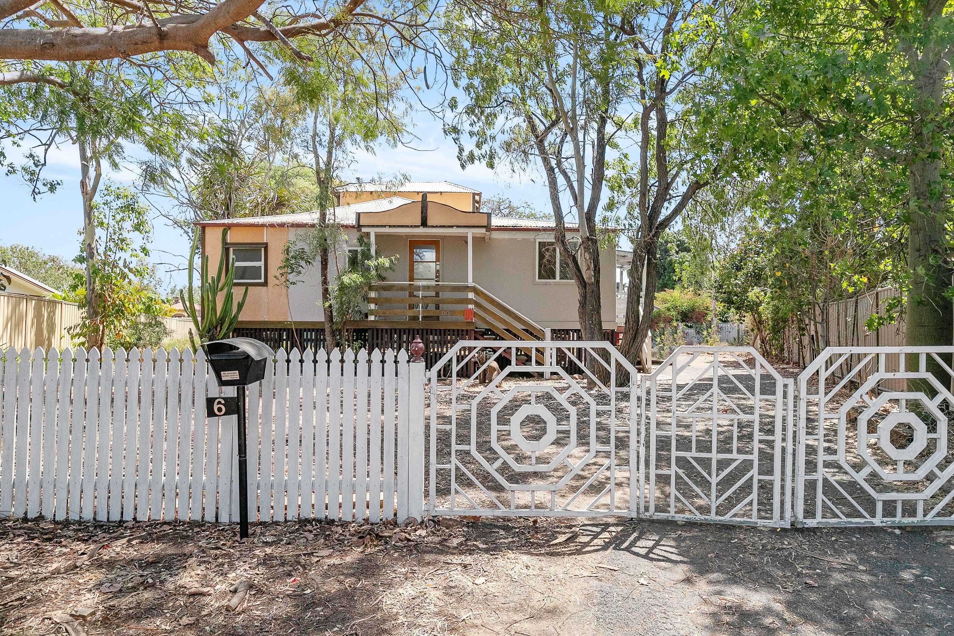 6 Hall Place, Emerald QLD 4720, Emerald - Image 1