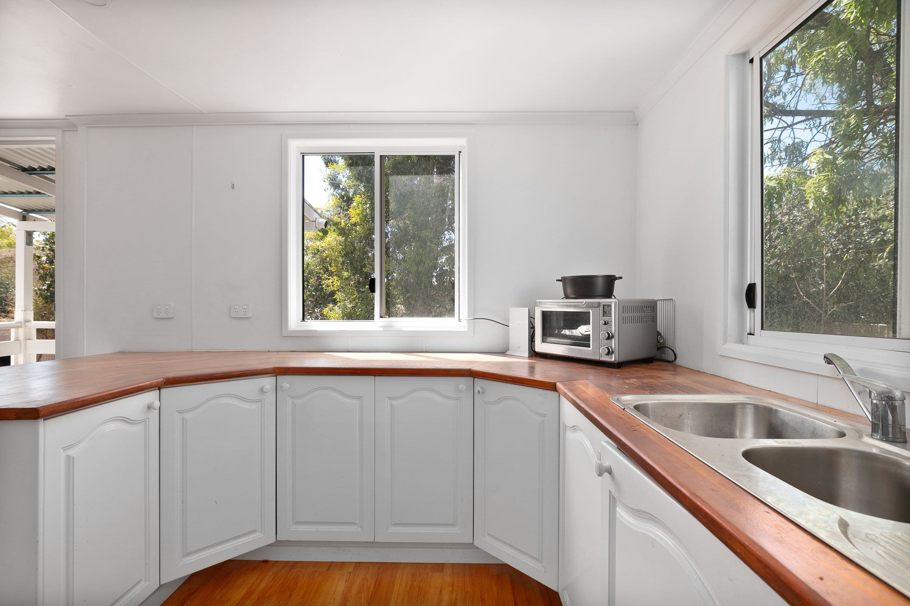 6 Hall Place, Emerald QLD 4720, Emerald - Thumbnail 5
