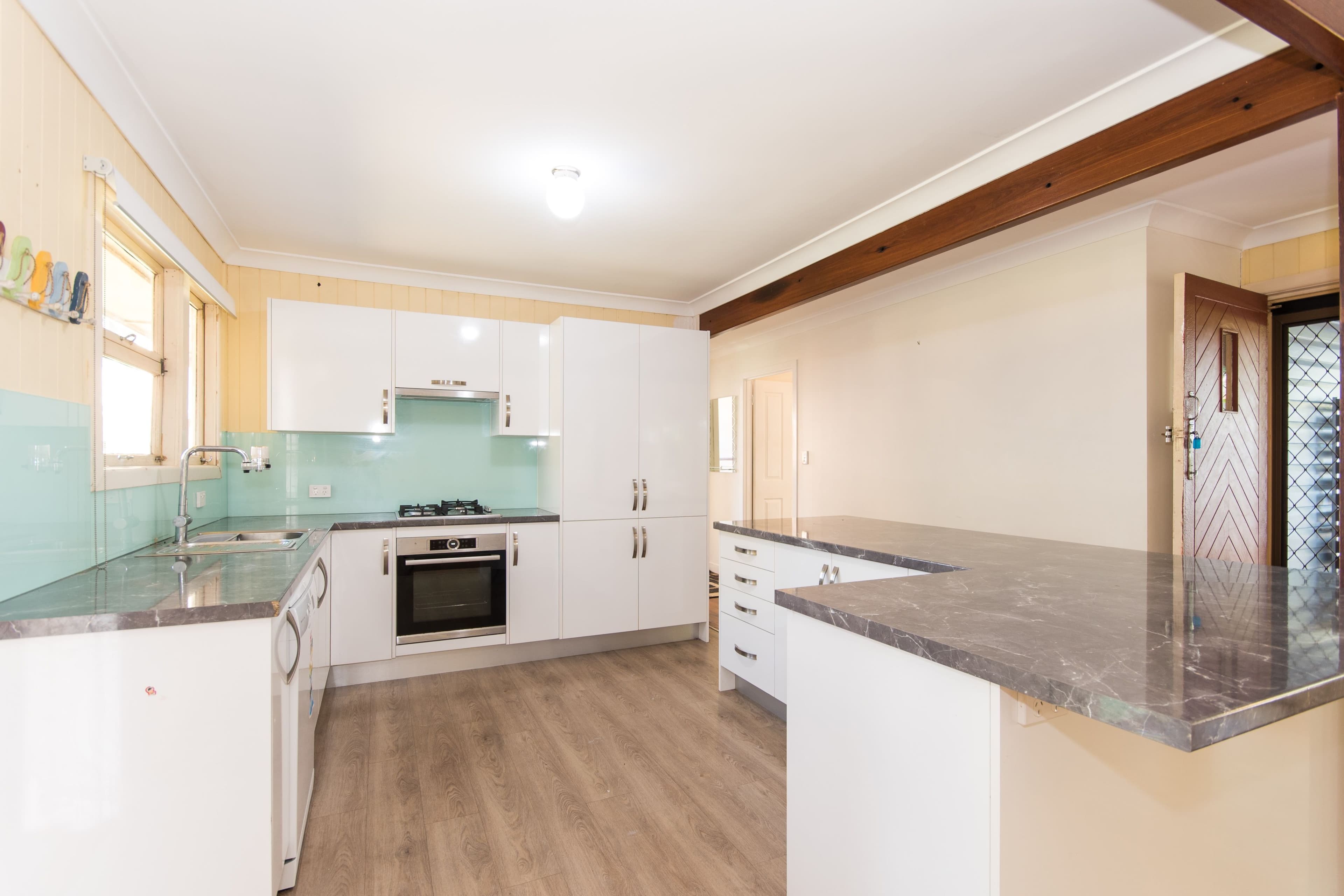 435 Earnshaw Road, Banyo QLD 4014, Banyo - Thumbnail 2