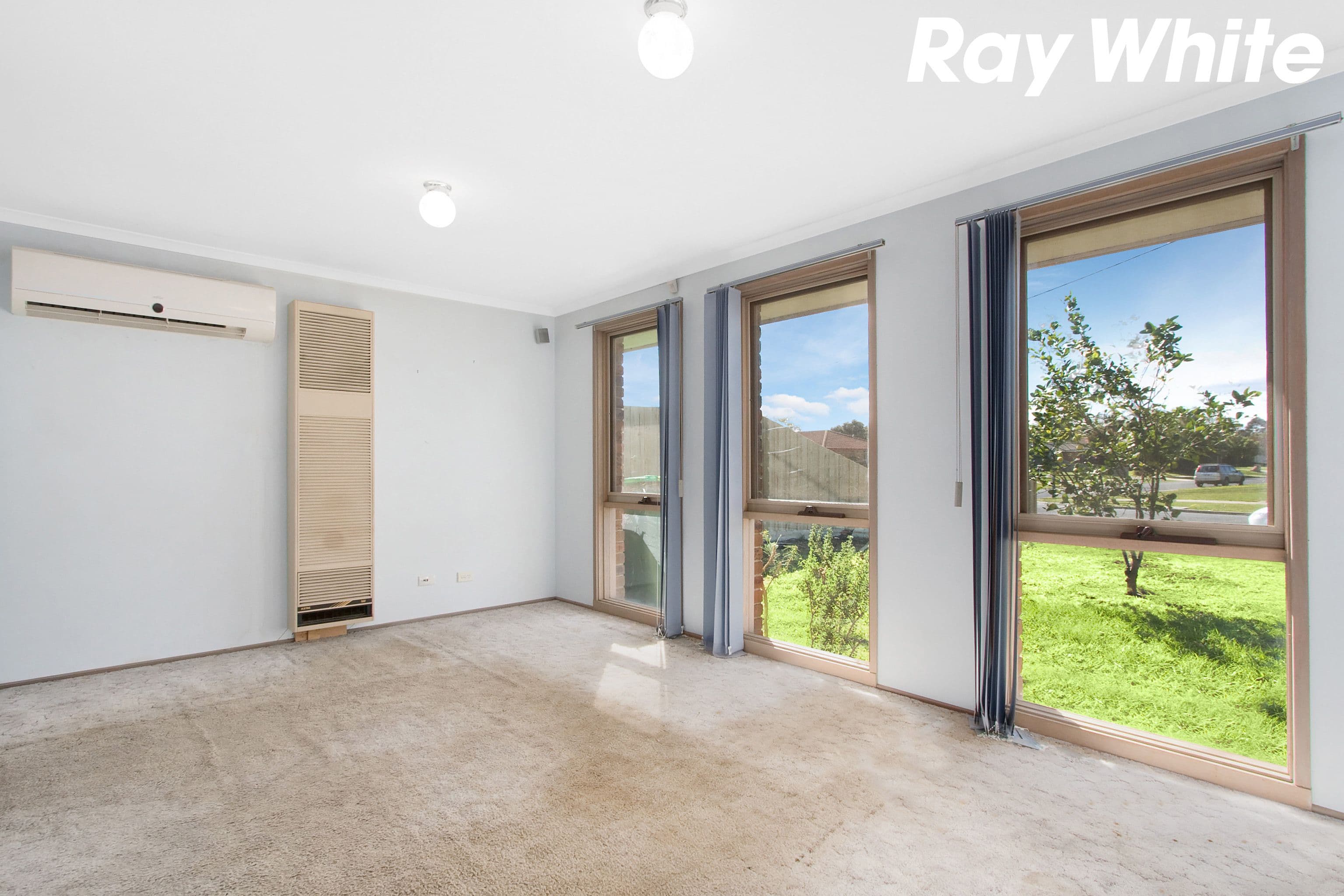 7 Simon Drive, Pakenham VIC 3810, Pakenham - Thumbnail 2