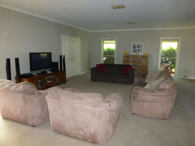 6 Meadow Court, Echuca VIC 3564, Echuca - Thumbnail 4