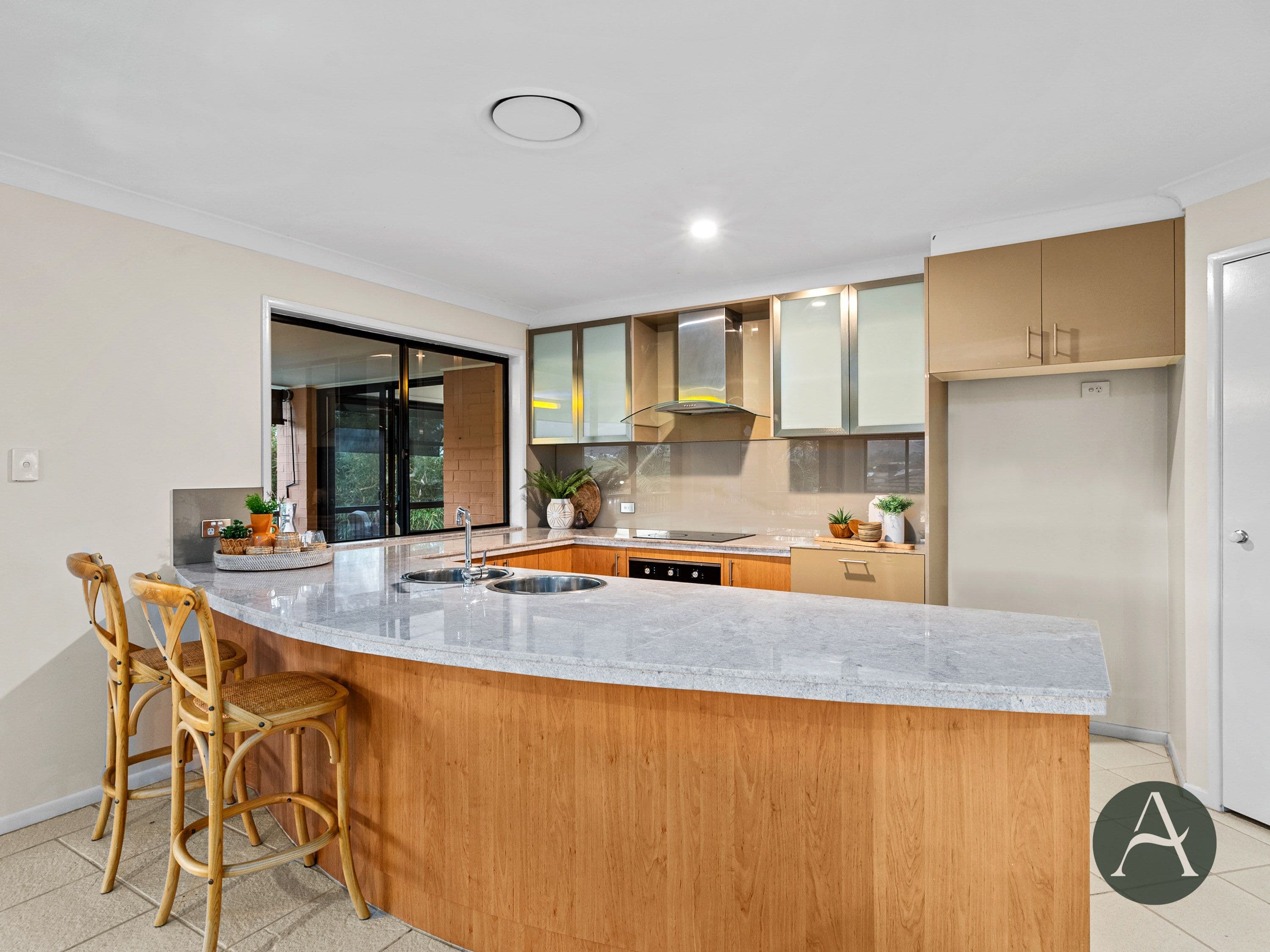 8 Paddy Place, Oxenford QLD 4210, Oxenford - Thumbnail 5