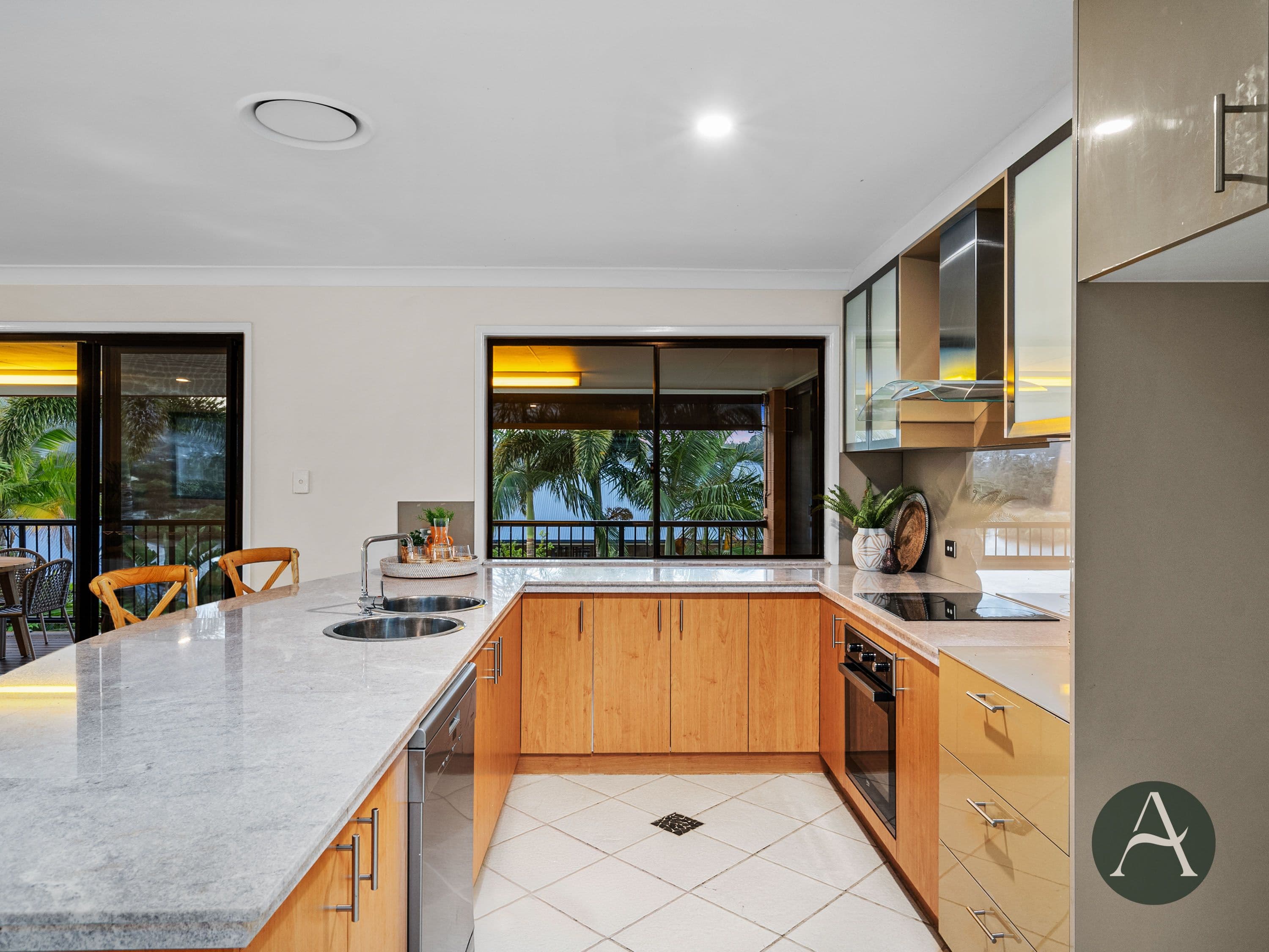 8 Paddy Place, Oxenford QLD 4210, Oxenford - Thumbnail 6