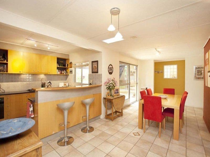 9 Barrabooka Drive, THE GAP QLD 4061, The Gap - Thumbnail 2
