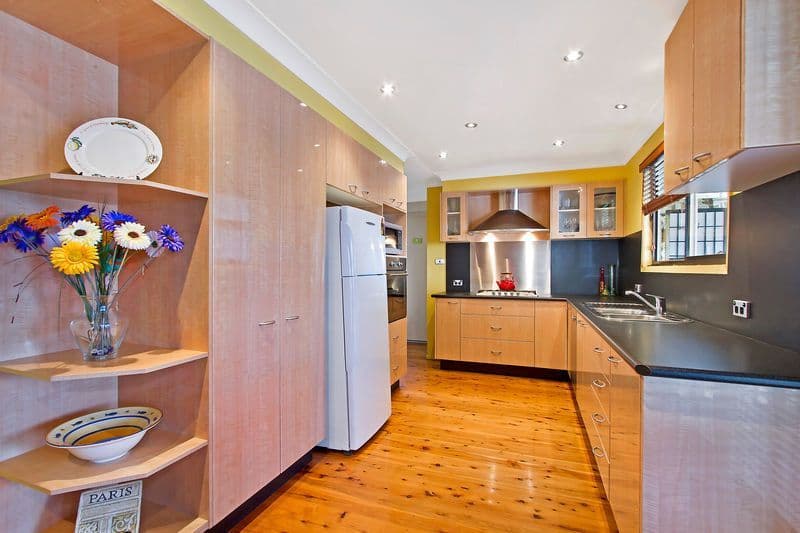 41 Gladys Avenue, BERKELEY VALE NSW 2261, Berkeley Vale - Thumbnail 3