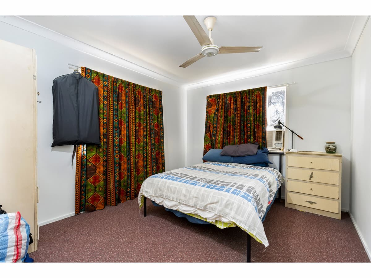 32 Symons Street, Park Avenue QLD, Park Avenue - Thumbnail 3