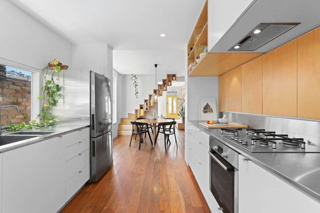 8 Ocean Park Drive, Marengo - Thumbnail 2