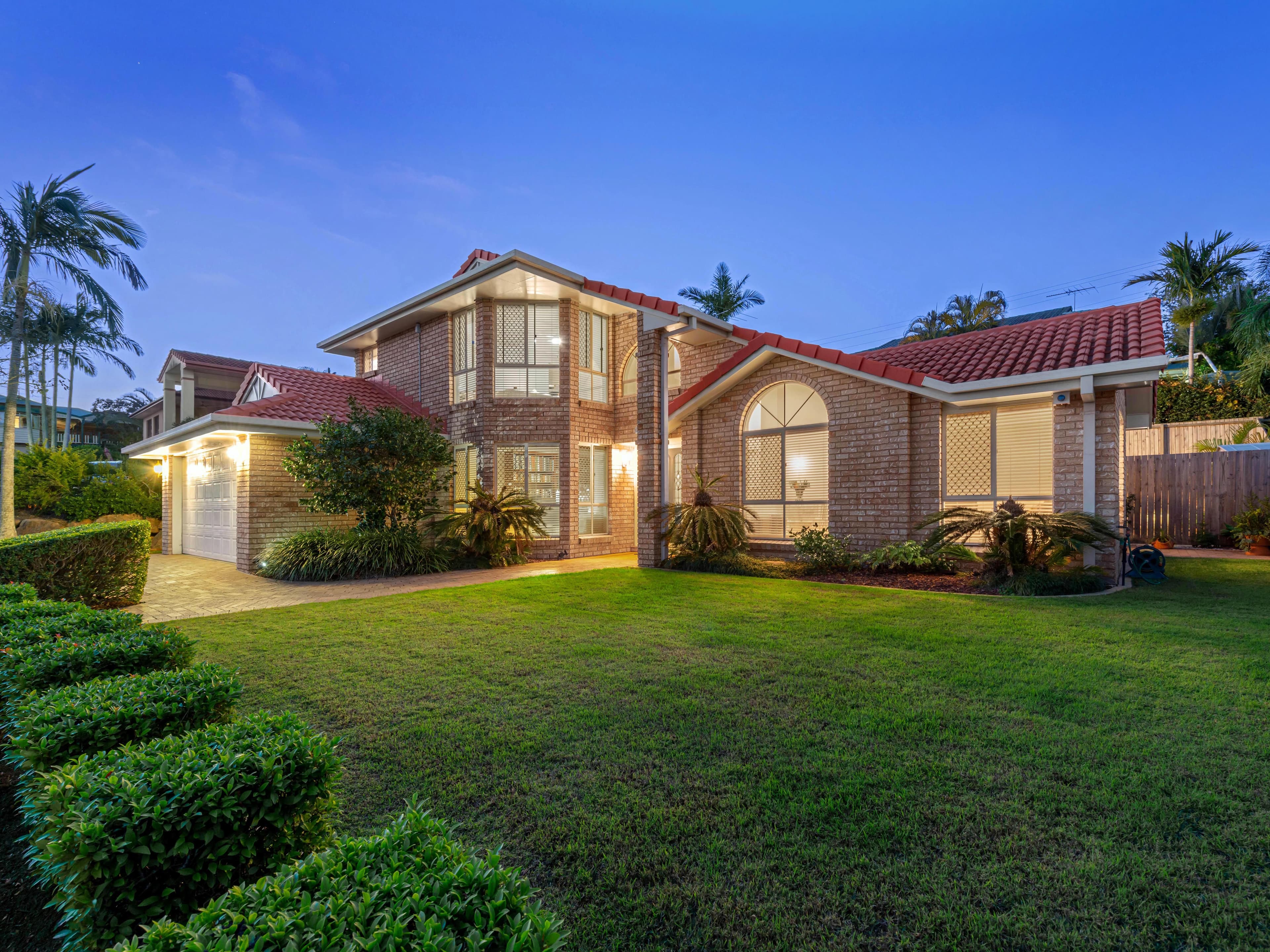 23 Bishop Place, Carindale QLD 4152, Carindale - Image 1