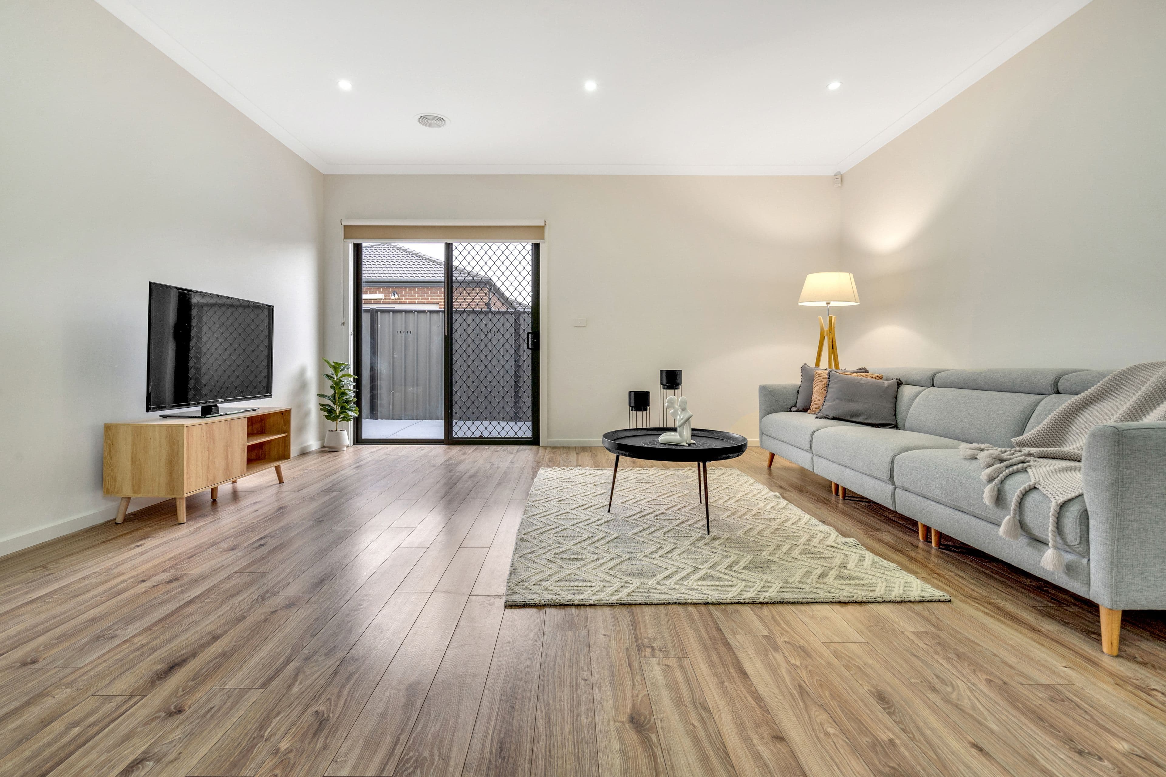 8 Gateshead Street, Craigieburn VIC 3064, Craigieburn - Thumbnail 5
