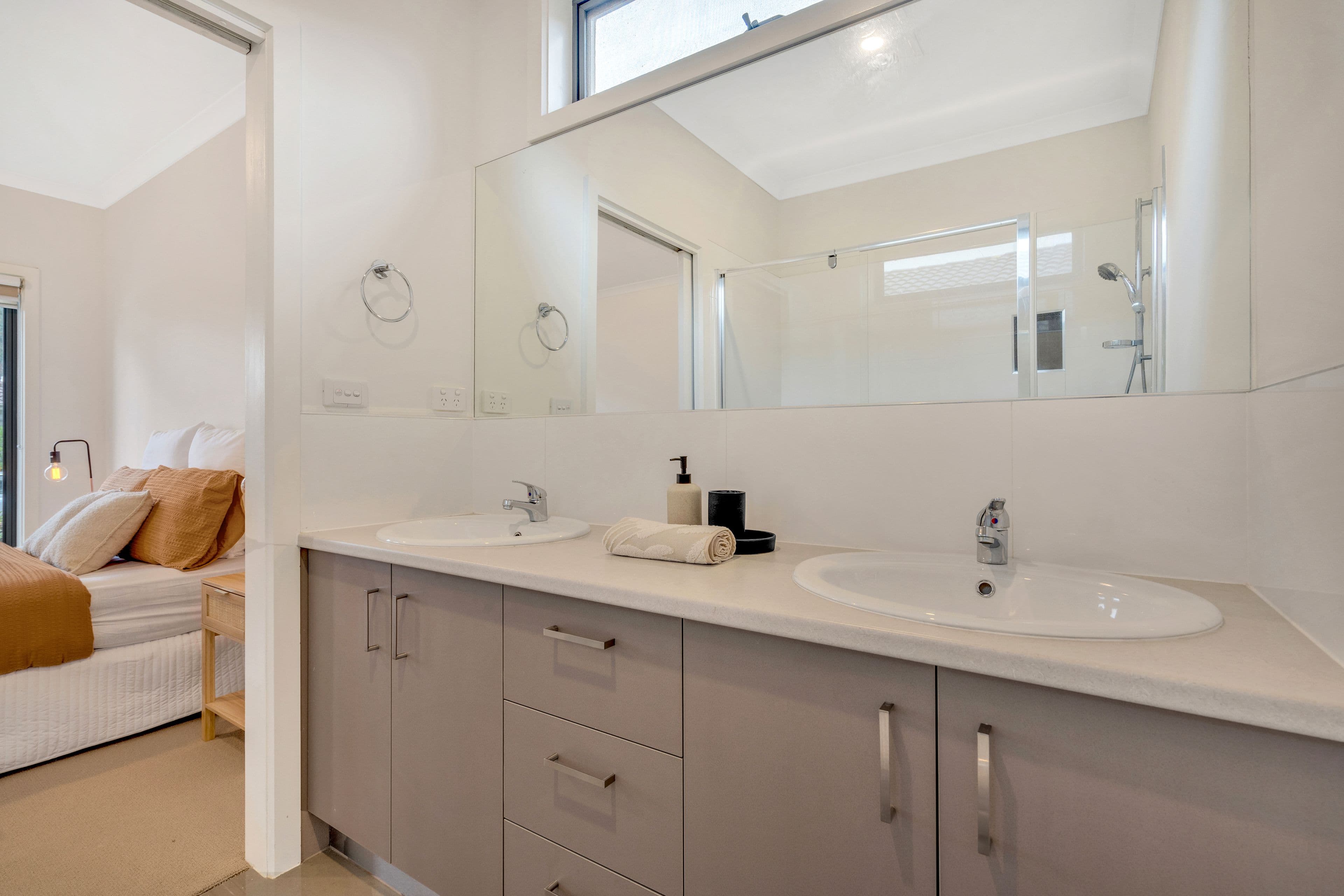 8 Gateshead Street, Craigieburn VIC 3064, Craigieburn - Thumbnail 7