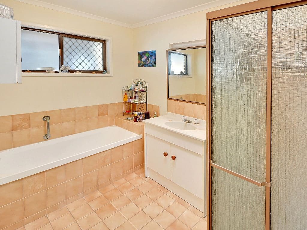 Unit 1 'Strand View' 15 Wyreema Terrace, CALOUNDRA QLD 4551, Caloundra - Thumbnail 2