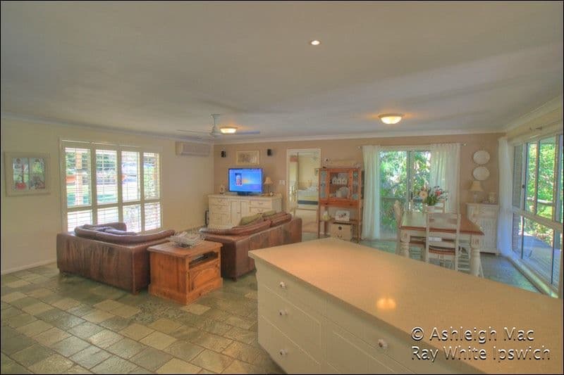 21 Glengariff Close, CHUWAR QLD 4306, Chuwar - Thumbnail 3