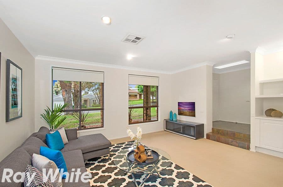 4 Wychwood Place, Castle Hill NSW 2154, Castle Hill - Thumbnail 2