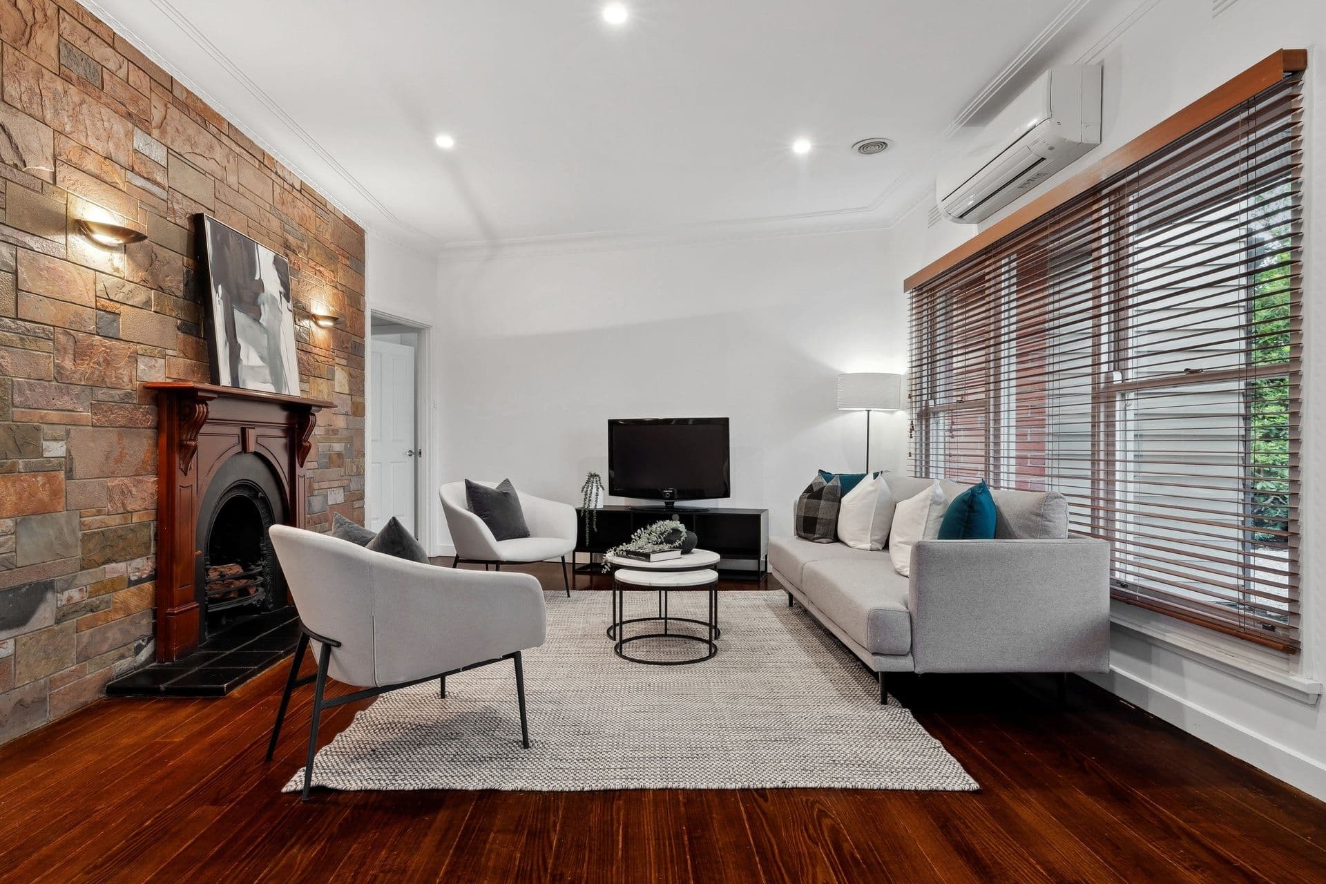 25 Surrey Crescent, Oakleigh East VIC 3166, Oakleigh East - Thumbnail 2