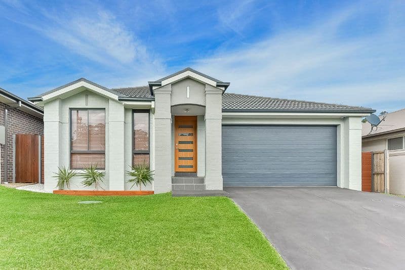 16 Lorimer Crescent, Elderslie - Image 1