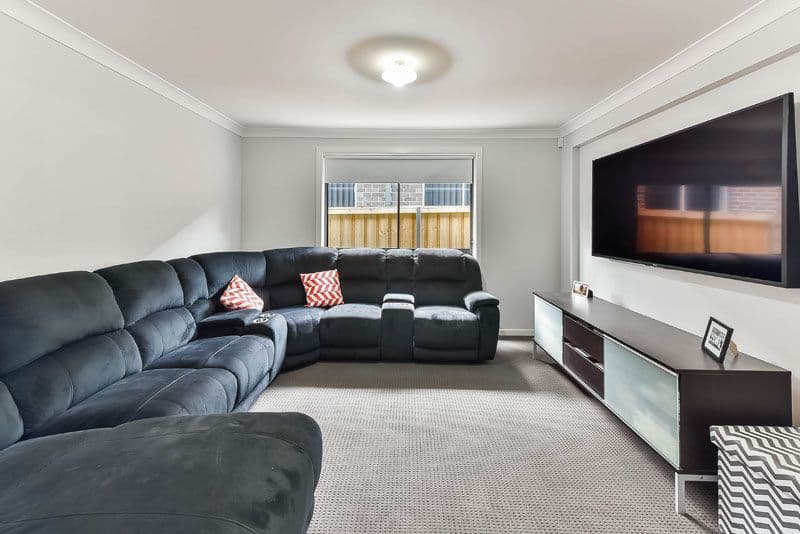 16 Lorimer Crescent, Elderslie - Thumbnail 4