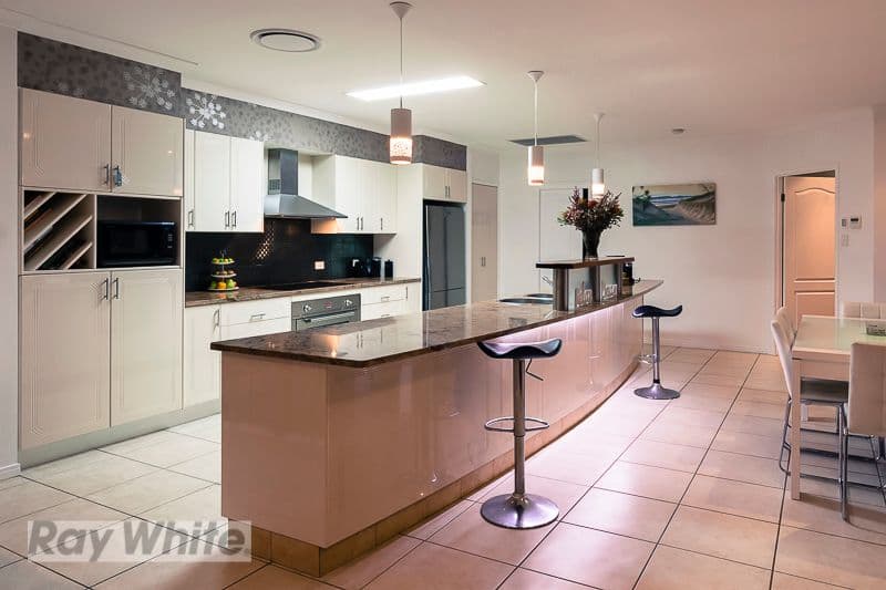 4 Wilohurst Drive, REDLAND BAY QLD 4165, Redland Bay - Thumbnail 2
