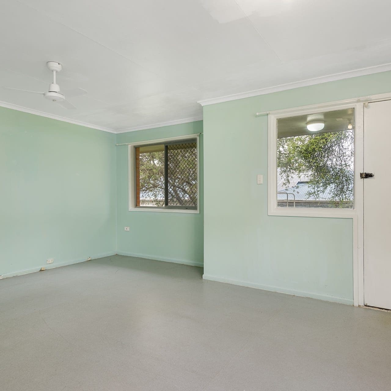 72 Jacaranda Avenue, Logan Central QLD 4114, Logan Central - Thumbnail 4
