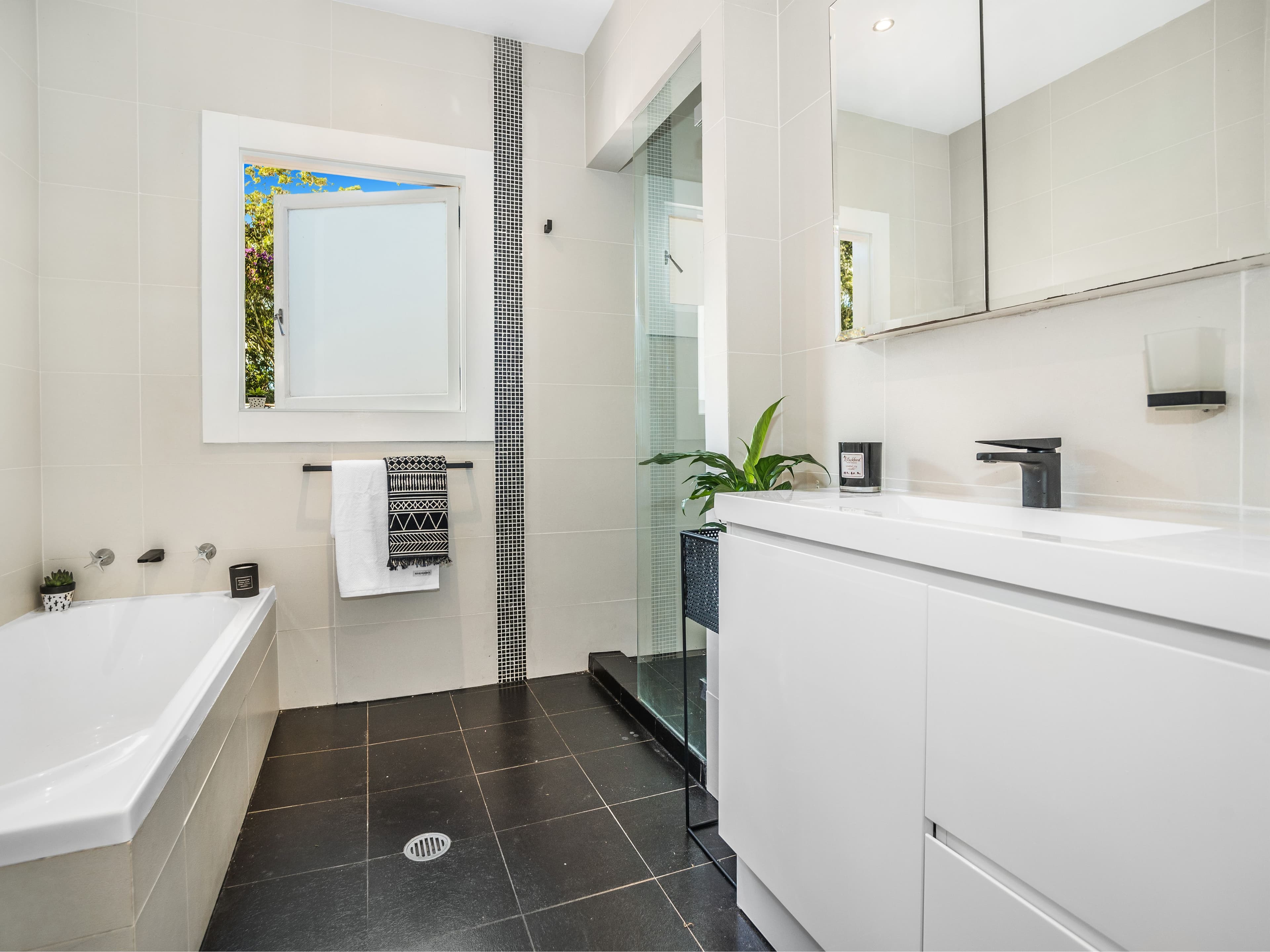 15 Undola Road, Helensburgh - Thumbnail 7