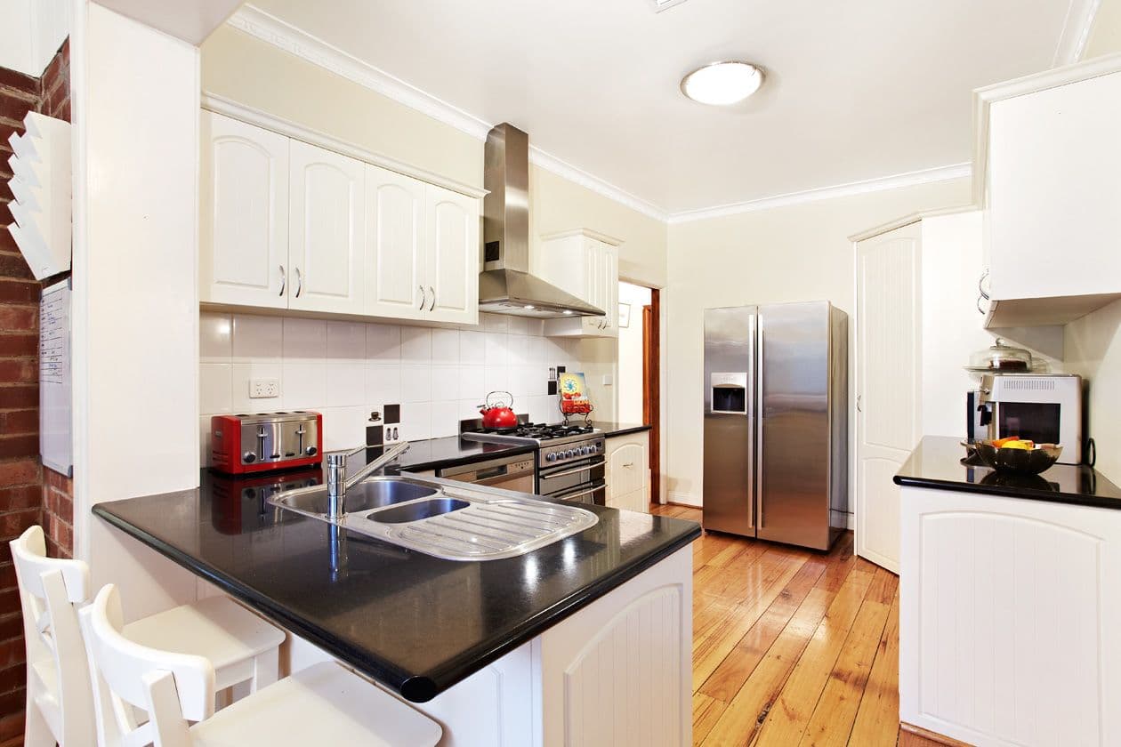 10 Fitzroy Grove, CHADSTONE VIC 3148, Chadstone - Thumbnail 5