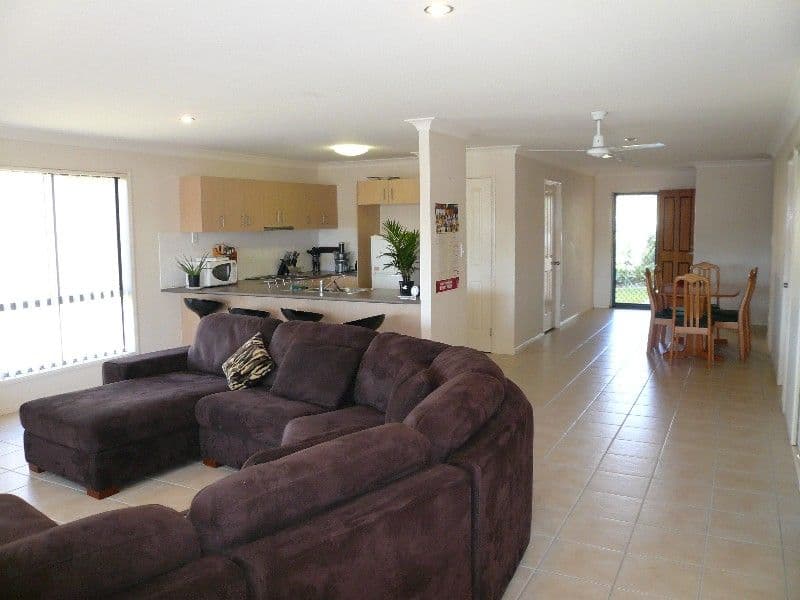 13 Stockdale Street, PACIFIC PINES QLD 4211, Pacific Pines - Thumbnail 6