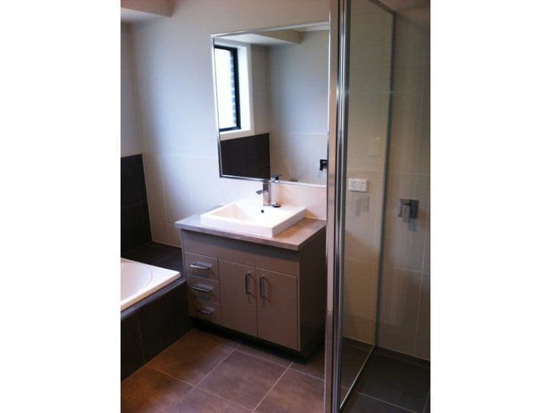 81 Locksley Road, Ivanhoe, Ivanhoe - Thumbnail 3