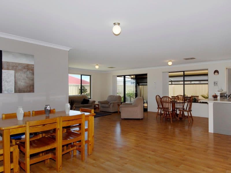 92 Brennan Promenade, BALDIVIS WA 6171, Baldivis - Thumbnail 4