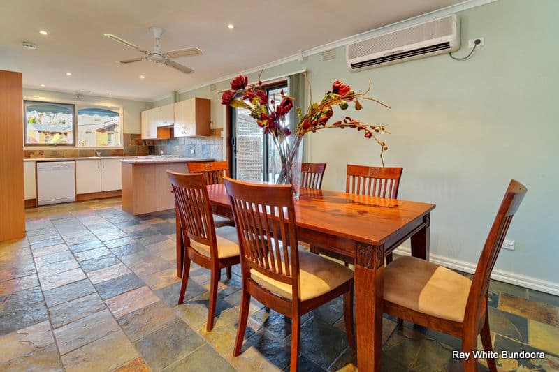 69 Cabernet Crescent, BUNDOORA VIC 3083, Bundoora - Thumbnail 2